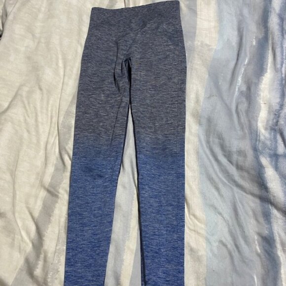 Lululemon Size 4 Leggings Blue Ombre - Picture 3 of 3